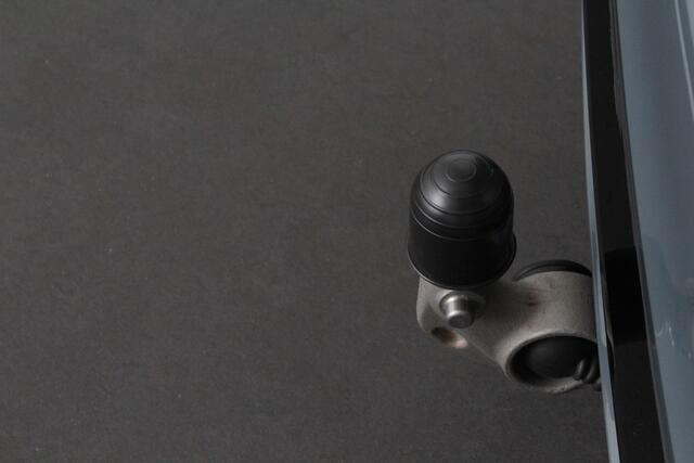 Volvo V60 2.0 B3 Plus Dark > Standkachel/Pano.schuif/Trekhaak/360 camera/Harman Kardon