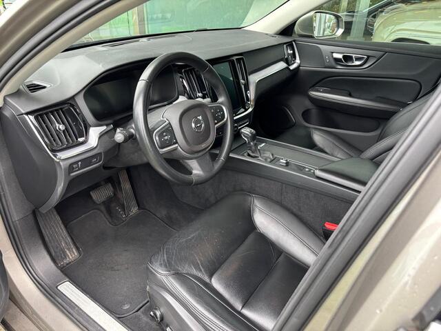 Volvo V60 2.0 T5 Momentum Automaat | Rijklaar incl 12 mnd Bovag | Trekhaak Carplay On Call Stoelverwarming