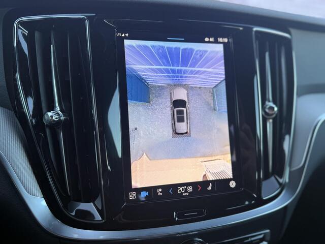 Volvo V60 2.0 T6 Plug-in hybrid AWD Plus Dark | 360° Camera | Stoel en stuurverwarming | Trekhaak | Adaptieve cruise control | Harman/Kardon audio | BLIS dodehoekdetectie |