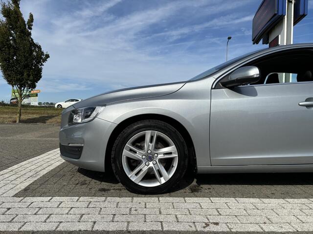 Volvo V60 2.0 T4 Nordic+ | Adaptive Cruise Control | Standkachel | Nieuwstaat! | Dealeronderhouden |