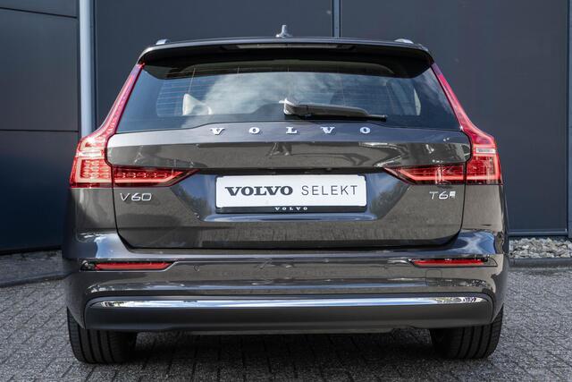 Volvo V60 T6 Plug-in hybrid AWD Plus Bright | Lederen interieur | Semi Elektrische Trekhaak | Keyless | Climate Pack | Elektrisch verstelbare stoelen | Adaptieve Cruise Control | Google Infotainment | 19 inch Lichtmetalen velgen | Parkeercamera en sensoren rondom |