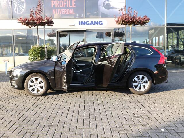 Volvo V60 2.0 T4 Business Sport R-Design TREKHAAK 191 PK