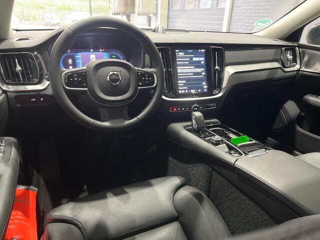 Volvo V60 T6 Plug-in hybrid Ultra Dark | Bowers&Wilkins | Head-Up | Panoramadak | Trekhaak | 360° Camera | ACC