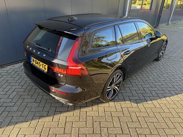 Volvo V60 2.0 B3 Momentum Advantage