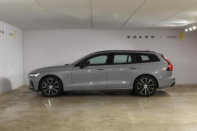 Volvo V60 T6 350PK Automaat Plug-in hybrid AWD Plus Dark / Panoramadak / Harman Kardon / 360 camera / Climate pack / Intellisafe / Trekhaak