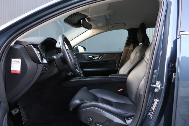 Volvo V60 2.0 T4 Momentum Pro | Leder | Camera | Winter Pakket | Trekhaak | Origineel NL |