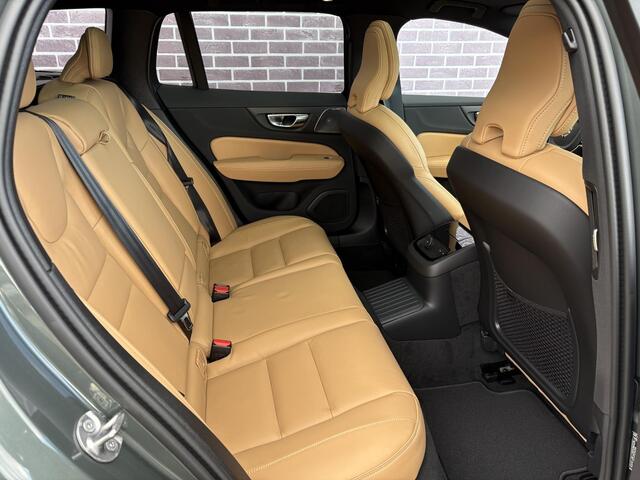 Volvo V60 2.0 T6 Plug-in hybrid AWD Ultra Dark | Styling Pack | Bowers & Wilkins | Massage | Stoel ventilatie + Verwarming | Panorama Schuifdak | HUD | Adaptieve Cruise | BLIS | 360° Camera |