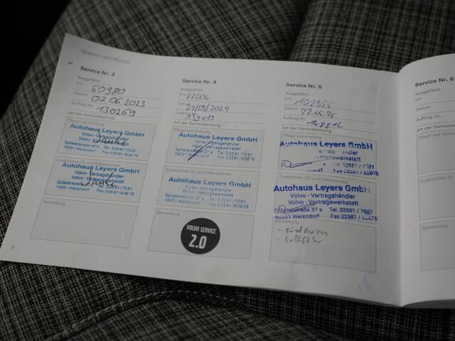 Volvo V60 T6 Twin Engine AWD Momentum Pro Plug In Hybrid 340pk Dealer O.H PHEV | Panodak | Adaptive Cruise | Camera | Apple Carplay | Sportstoelen Verwarmd | Virtual | Blis |