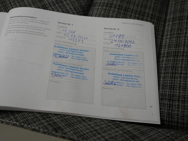 Volvo V60 T6 Twin Engine AWD Momentum Pro Plug In Hybrid 340pk Dealer O.H PHEV | Panodak | Adaptive Cruise | Camera | Apple Carplay | Sportstoelen Verwarmd | Virtual | Blis |