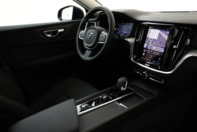 Volvo V60 B4 (M-HYBRID) ESSENTIAL BLACK EDITON -CAMERA|CLIMATE|19"|CARPLAY|PRIVACY.GLAS