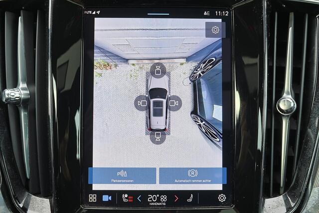 Volvo V60 T6 Recharge AWD Plus Dark - Panorama/schuifdak - IntelliSafe Assist & Surround - 360º Camera - Harman/Kardon audio - Verwarmde voorstoelen, stuur & achterbank - Parkeersensoren voor & achter - Elektr. bedienb. voorstoelen met geheugen - Elektr. inklapbare