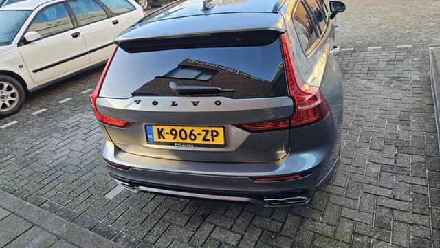 Volvo V60 2.0 B3 R-Design