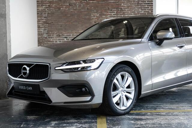 Volvo V60 B3 Momentum Advantage |Adaptive Cruise Control | BLIS | Stoelverwarming | Harman Kardon Premium Audio | Parkeercamera | Parkeersensoren voor + achter | Dealeronhouden | Navigatie | Apple Carplay/Android Auto