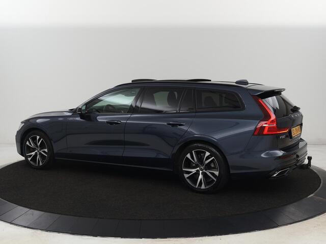 Volvo V60 2.0 T8 Recharge AWD R Design | Panoramadak | Trekhaak | Adaptive cruise | Stoelverwarming | Harman/Kardon | Camera | Carplay | Half leder | Navigatie | Full LED | PHEV | Plug In