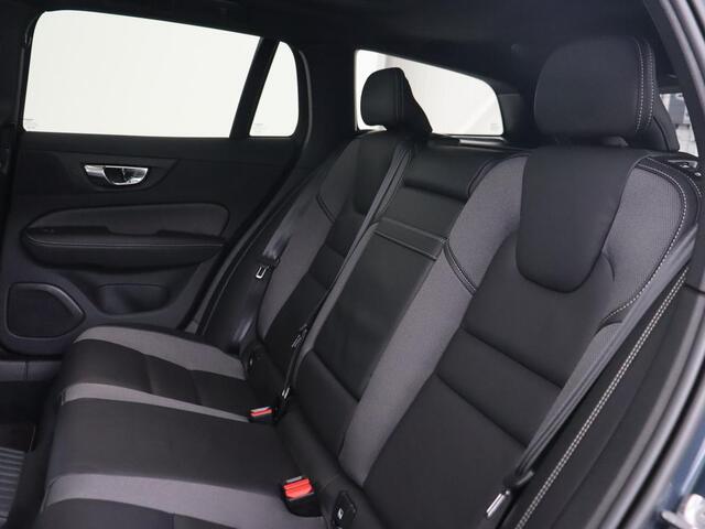 Volvo V60 2.0 T8 Recharge AWD R Design | Panoramadak | Trekhaak | Adaptive cruise | Stoelverwarming | Harman/Kardon | Camera | Carplay | Half leder | Navigatie | Full LED | PHEV | Plug In