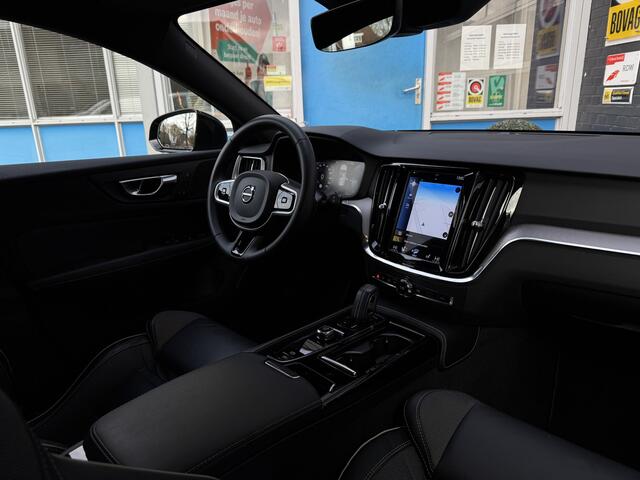 Volvo V60 2.0 T6 Plug-in hybrid AWD Plus Dark GRATIS Afleverpakket! | Cruise Control | Stoel&stuur Verwarming |