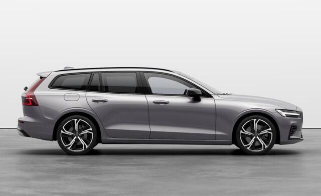 Volvo V60 T8 455PK Automaat AWD Ultra Perf. Ed. Dark Polestar optimisation/ Glossy Black logo voor en achterzijde / Panoramadak/ Head-up display/ Harman Kardon audio/ 360 Camera/ Elektrisch bedienbare voorstoelen met geheugen/ Apple Carplay/ Pilot assit/ Adaptive c