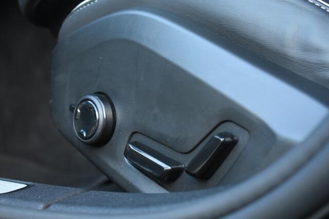 Volvo V60 T6 350PK Plug-in hybrid AWD Plus Dark | Trekhaak | 360 Camera | Harman/Kardon |