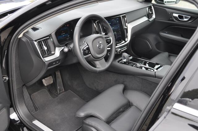 Volvo V60 T6 350pk Autmomaat Recharge AWD Plus Bright Pilot assist / Adaptive cruise control / Elektrische achterklep / Panoramadak / Keyless entry / Google services / Lederen bekleding /