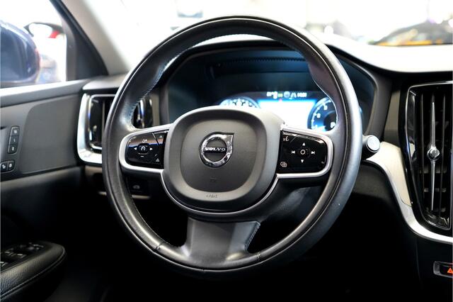 Volvo V60 2.0 B4 MHEV 145kW/197pk Aut8 Inscription ADAPT.CRUISE + NAVI SENSUS + DRIVE MODES + PILOT ASSIST + AFN.TREKHAAK + CAMERA + BLIS + LANE ASSIST + STOELVERWARMING + KEYLESS ENTRY&GO + MATRIX LED + PARKSENSOREN V&A + 18" LM-VELGEN!!