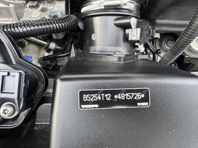 Volvo V60 2.5 T5 AWD 5 Cilinder! Schuifdak Keyless