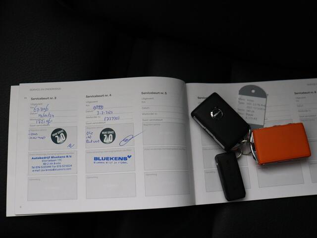 Volvo V60 2.0 T6 Recharge AWD Business Pro | ACC | Trekhaak | 360° Camera!