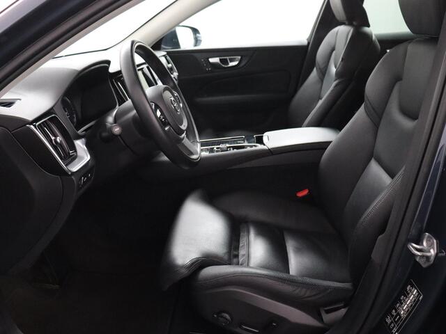 Volvo V60 2.0 T6 Recharge AWD Business Pro | ACC | Trekhaak | 360° Camera!