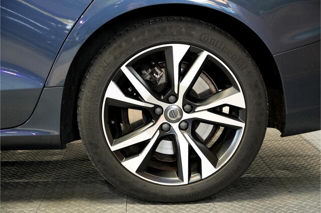 Volvo V60 2.0 T6 AWD 250kW/340pk Aut8 Recharge Inscription PANORAMADAK + MASSAGE STOELEN + ADAPT.CRUISE + STOELVENTILATIE + STYLING PAKKET + EL.TREKHAAK + PILOT ASSIST + STOEL-&STUURVERWARMING + STANDKACHEL + ON-CALL + CAMERA + PARKSENSOREN + 19" LM-VELGEN!!