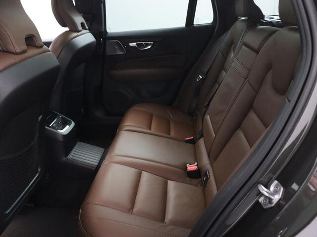 Volvo V60 2.0 T8 Recharge AWD Inscription | VOL! | Bowers & Wilkins | Trekhaak | Pano!