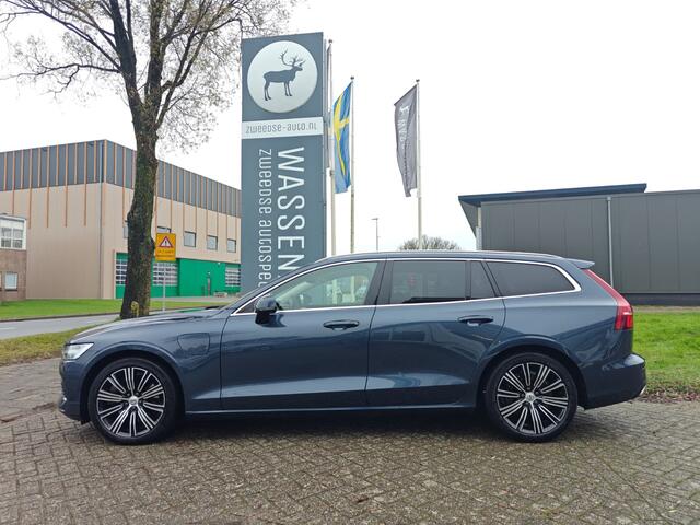Volvo V60 T8 Twin Engine AWD Inscription | Rijklaarprijs | Trekhaak | B&W | Pano Dak |