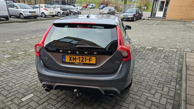 Volvo V60 2.0 T4 Business Sport