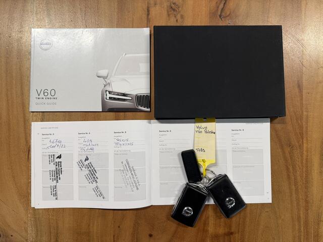 Volvo V60 2.0 T8 AWD Polestar Engineered *Panoramadak* Bowers&Wilkins / Elek. Trekhaak / Memory / Head-Up / Keyless / 360 / 20'' LMV