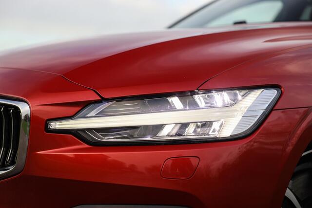 Volvo V60 2.0 T6 Recharge 340 PK AWD Inscription ? Pano ? 360 ? Trekhaak