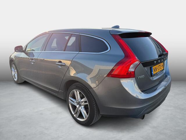 Volvo V60 1.5 T3 Summum | Trekhaak | Adaptief | BLIS | Standkachel | Camera | Leder | Volvo on Call | Schuif/kantel dak | Memory | Parkeersensoren V+A |
