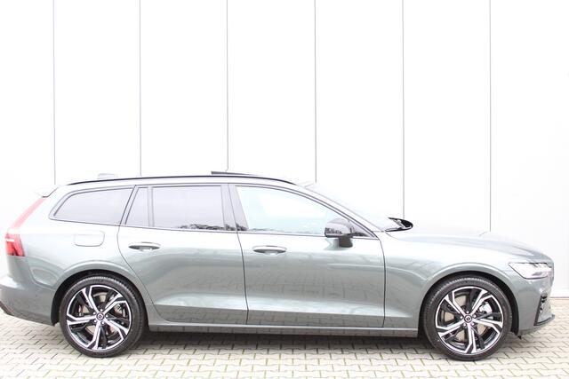 Volvo V60 T6 Plug-in hybrid AWD Plus Dark | Premium | Sport Stoelen | 19" Velgen