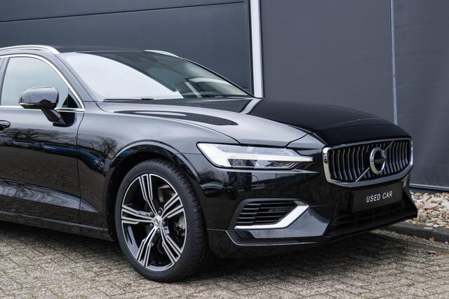 Volvo V60 2.0 T8 Twin Engine AWD Inscription | Panoramisch Schuif-Kantel Dak | 19"5-Multi Spoke LM velgen | Harman Kardon Premium Sound Systeem | Grafisk Head Up Display | Stoel, stuur en achterbank verwarming | Rear Parking Camera| Extra donker Glas achter |