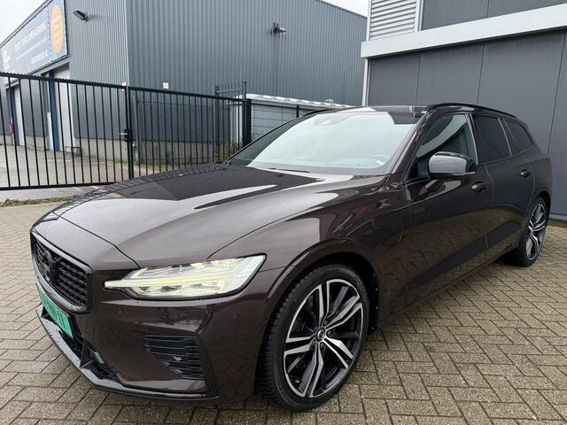 Volvo V60 2.0 T8 Twin Engine AWD Inscription Dealer onderhouden, trekhaak, 4 seizoensbanden, pano, plug-in hybrid BOMVOL!!