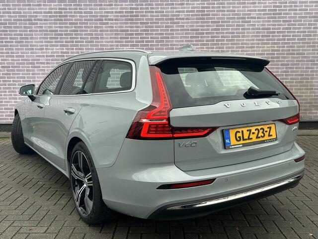 Volvo V60 2.0 T6 Plug-in hybrid AWD Essential Bright | Trekhaak | Lederen bekleding | 19" velgen | Google Maps navigatie | Apple Carplay / Android Auto | LED koplampen |