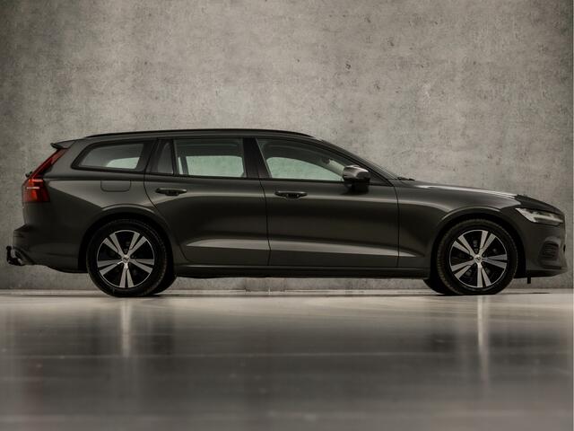 Volvo V60 2.0 B3 Sport 177Pk Automaat (APPLE CARPLAY, GROOT NAVI, TREKHAAK, ADAPTIVE CRUISE, SPORTSTOELEN, KEYLESS, PARKEERSENSOREN, NIEUWSTAAT)