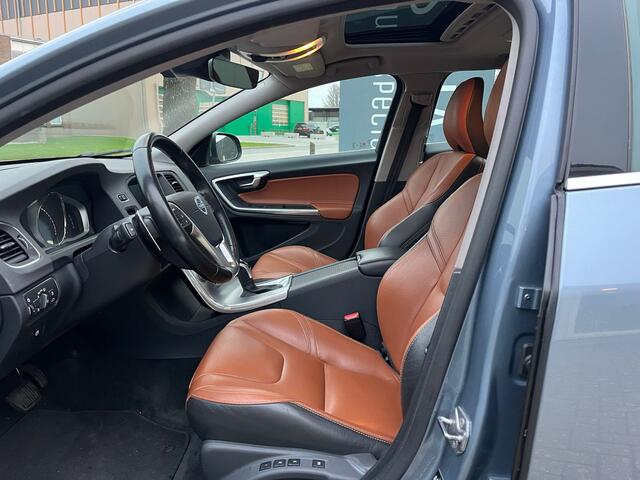 Volvo V60 T5 245pk Summum Automaat | Rijklaarprijs | Trekhaak | Open Dak |