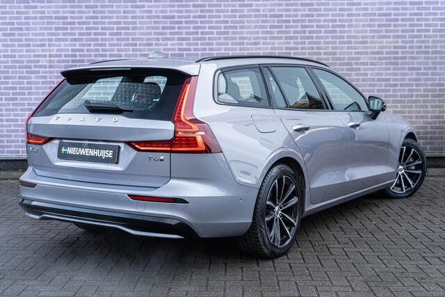 Volvo V60 2.0 T6 Plug-in hybrid AWD Plus Dark Elektrisch verstelbare stoelen | Harmon Kardon | Sportstoelen| Electrisch inklapbare Trekhaak | 360 Camera | Verwarmbare Voorruit