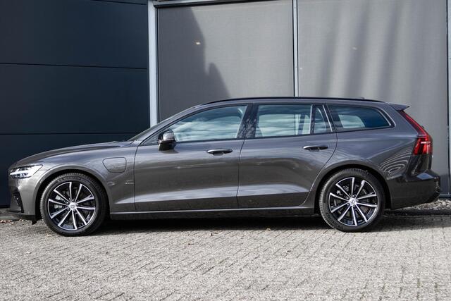 Volvo V60 T6 Plug-in hybrid AWD Plus Dark | Semi Elektrische Trekhaak | Adaptieve Cruise Control | BLIS | Elektrische verstelbare voorstoelen | Verwarmbare voorstoelen en stuurwiel | 360 graden camera |