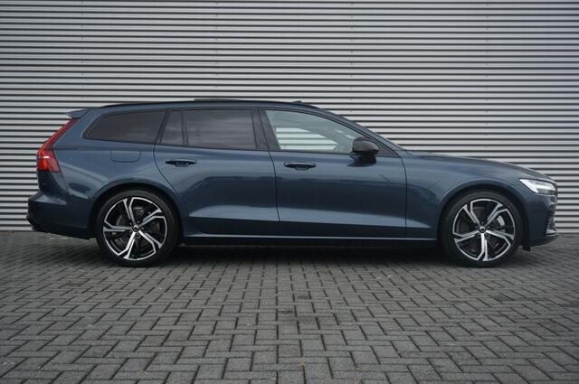 Volvo V60 PHEV T6 AWD ULTRA DARK SCHUIFDAK | WINTERPACK | H&K AUDIO | LUXE