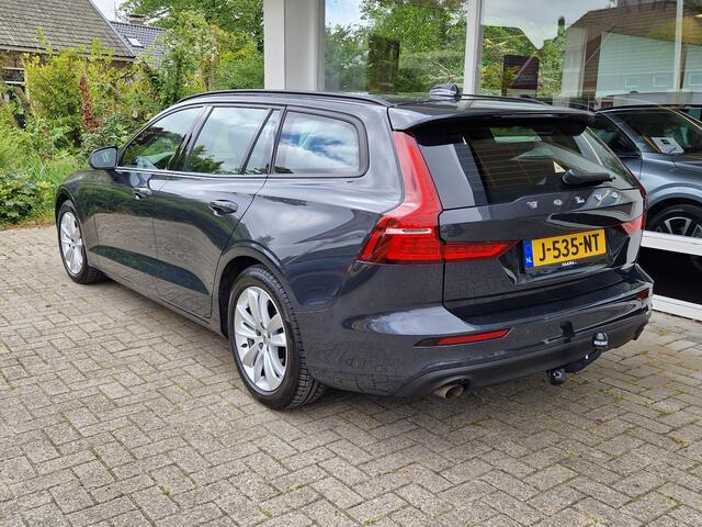 Volvo V60 2.0 T4 Momentum | Trekhaak | Navigatie | Achteruitrijd Camera | Stoelverwarming | Climate & Cruise Control |