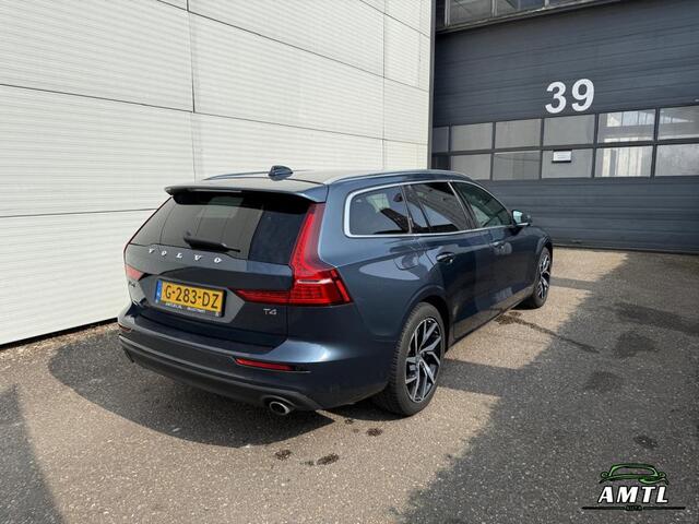 Volvo V60 - 2.0 T4 Momentum Pro