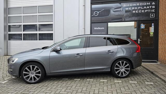 Volvo V60 2.0 D4 Nordic+ Volledig Dealer onderhouden!