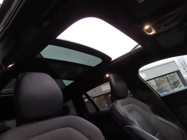 Volvo V60 2.0 T6 Recharge AWD R-Design | panodak | elektrisch verstelbare voorstoelen | trekhaak wegklapbaar | lederen bekleding