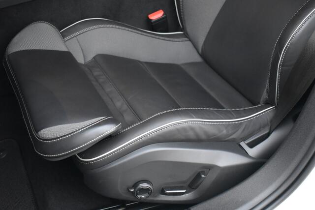Volvo V60 B4 211PK Plus Dark | Trekhaak | H&K Audio | Sportstoelen