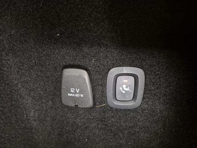 Volvo V60 2.0 T6 Recharge AWD Inscription | Long Range | Trekhaak | Stoelverwarming | Schuif/kantel panoramadak | Stuuverwarming | camera | Parkeersensoren | Memory | Keyless entry/start |