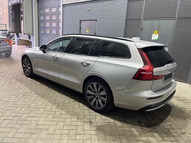 Volvo V60 T6 Plug-in hybrid Plus Dark | Head-Up | ACC | Panoramadak | 360° Camera | Stoel+Stuurverwarming